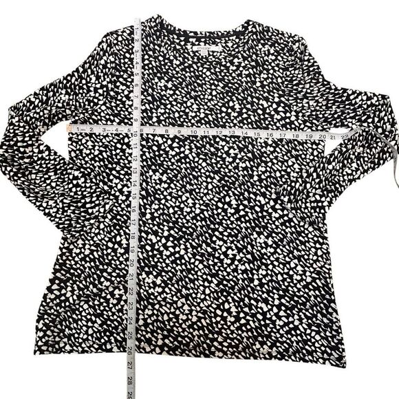 Chico’s black with white dots layering long sleeve top size large top - Picture 5 of 8